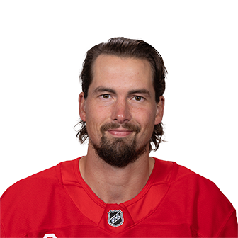 Photo of Justin Holl